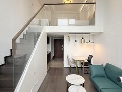泸州江阳华润万象汇希顿公寓爆款LOFT 上下分层 独居情侣品质之选出租房源真实图片