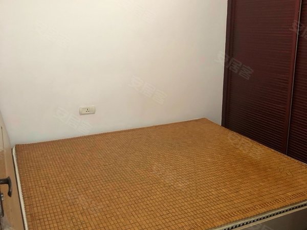 重庆璧山璧山老城区永禄小区一天门旁永禄小区出行方便.