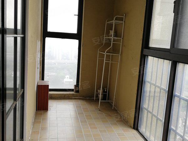 杭州临平星桥擎天半岛(公寓住宅)擎天半岛悦墅 跃层 两室两厅两卫 大