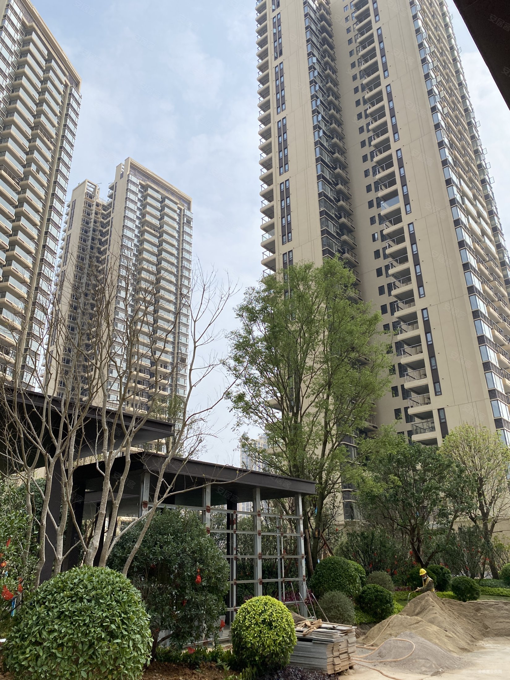 龙光玖誉城悦城商住楼