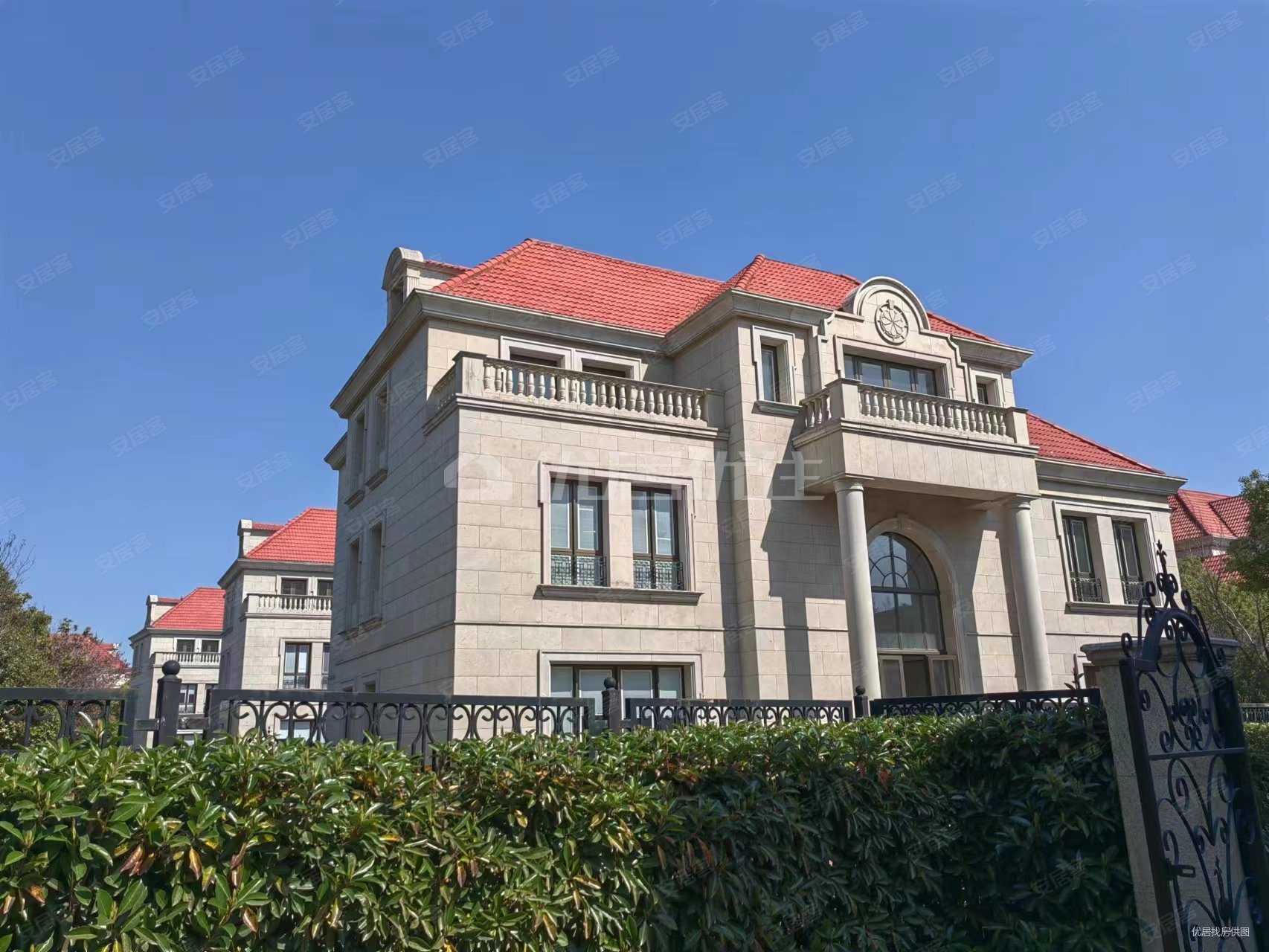 苏州房产网>苏州二手房>工业园二手房>湖东二手房>建屋康帝庄园>1706