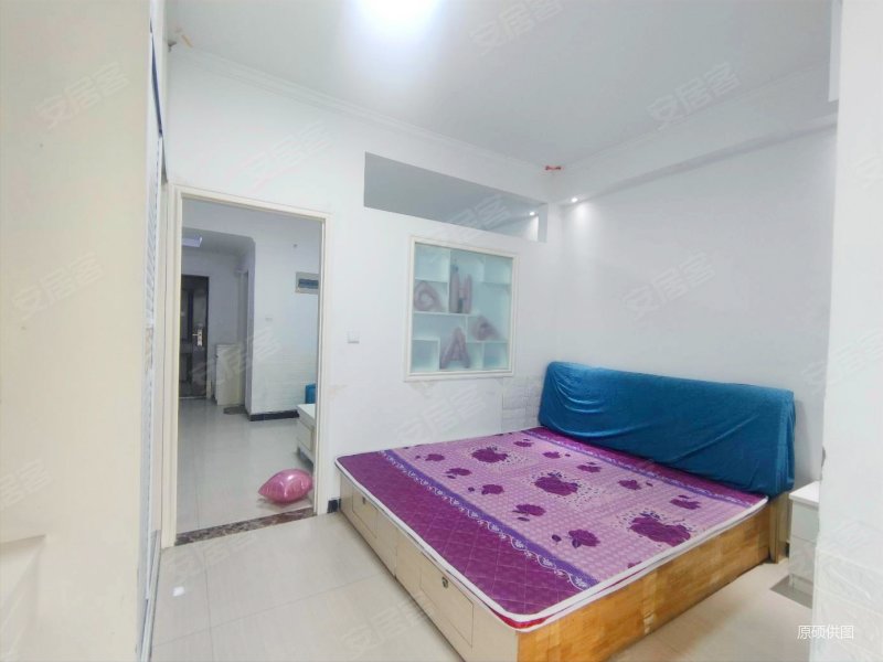 旭日龙园标准一室一厅带圆弧落地阳台看房效果很不错