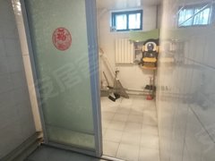 嘉峪关建设建设路市场安环南小区3楼三室两厅一卫拎包入住出租房源真实图片