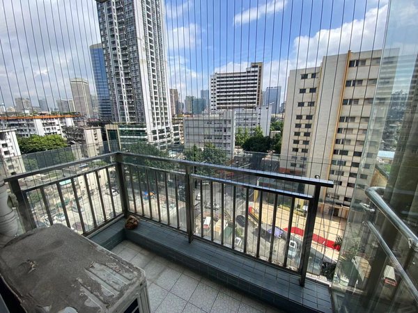 广州海珠滨江中朗晴居二期花园小区 海珠实验小学 4房2卫密度低出租