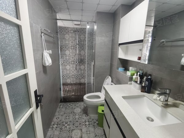 蓝庭国际精装两室设施齐全 拎包入住,滨湖租房-无锡58安居客