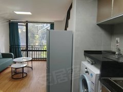 昆明五华普吉带超大衣柜 LOFT，实景拍摄，拎包入住看房随时支持短租月付出租房源真实图片