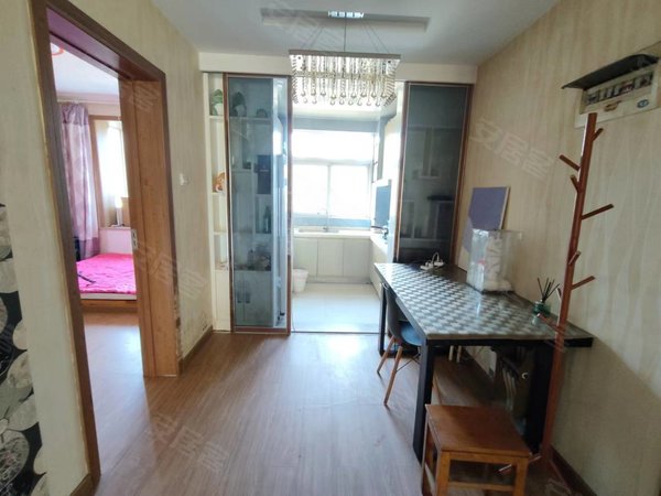 青岛城阳惜福镇怡馨苑(城阳)怡馨苑精装套二出租,齐全,看房有钥匙出租