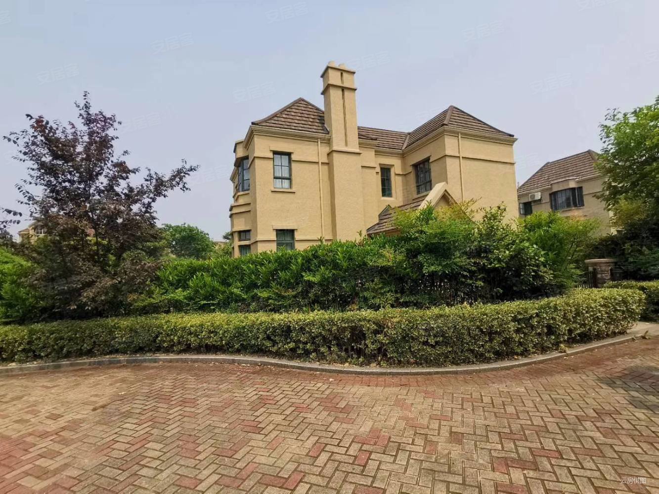 清水湾别墅(张浦镇)4室2厅3卫212㎡南850万