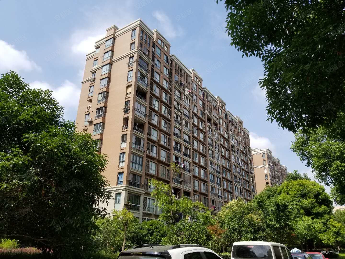 万博家园,电梯5楼61平精装修小户型出售,满五 ,急售