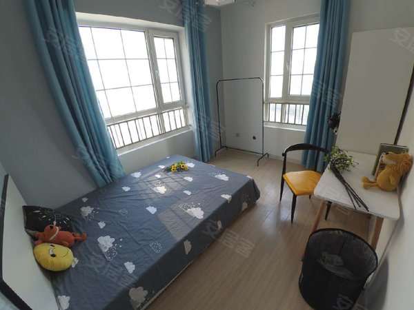 青岛黄岛长江路湛园海德公园(公寓住宅)海德公园 单间出租 11楼 可月