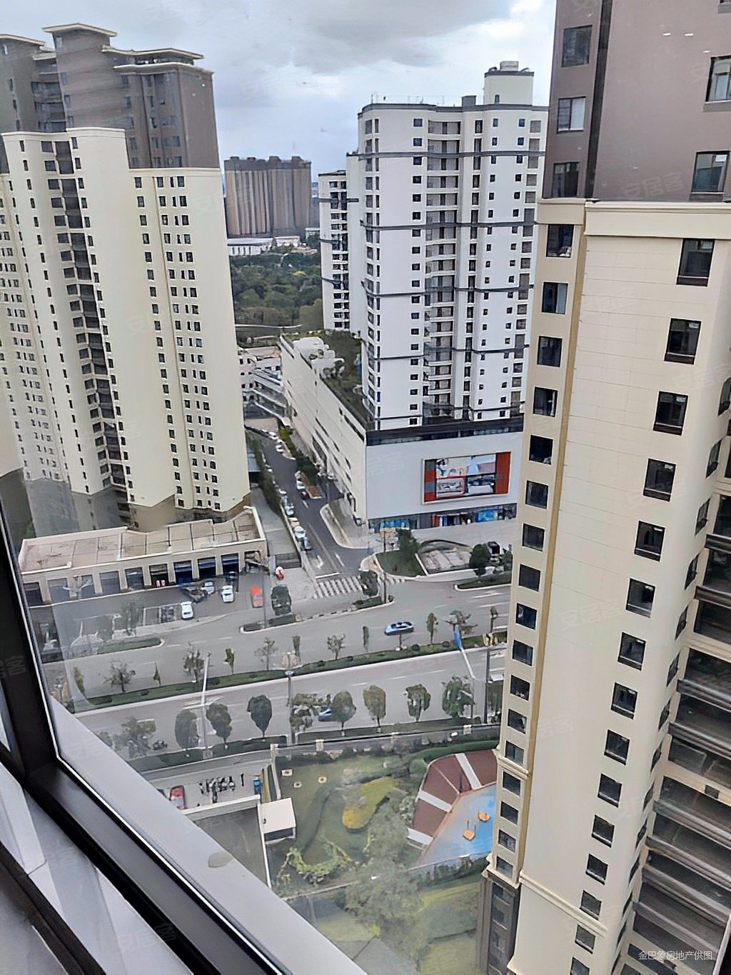 吾悦华府一期112平精装三房带产权车位,吾悦广场(安宁)二手房,86万,3