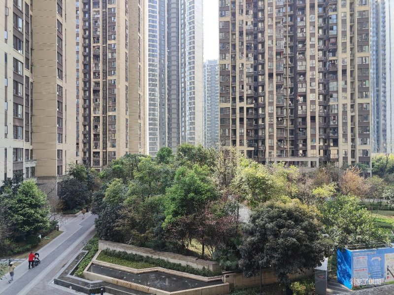 融景城朝南朝中庭三房随时看房性价比非常高