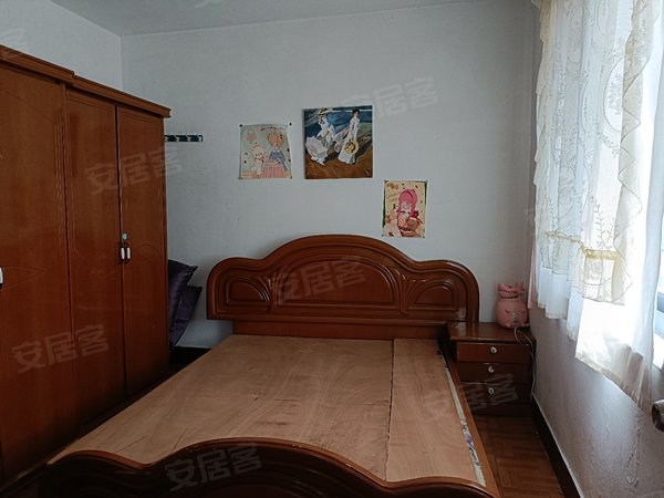 重庆江北观音桥嘉陵三村嘉陵三村 两室一厅 1400月 随时看房 7楼 装修