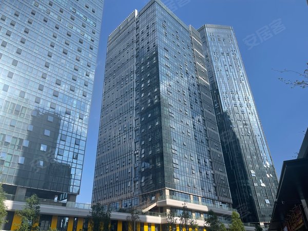 昆明西山前卫营润城第五大道润城第五大道 4室2厅2卫 精装修 电梯房