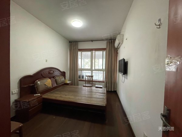 学府雅苑4房单价6000