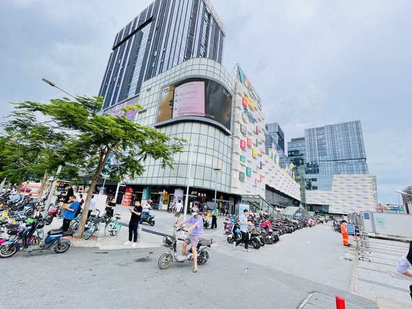 广州天河天河客运站天河新天地天河新天地 带间隔办公室 楼下地铁双线