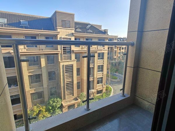 杭州余杭未来科技城长松雅苑未来科技城长松雅苑朝南大阳台精装修