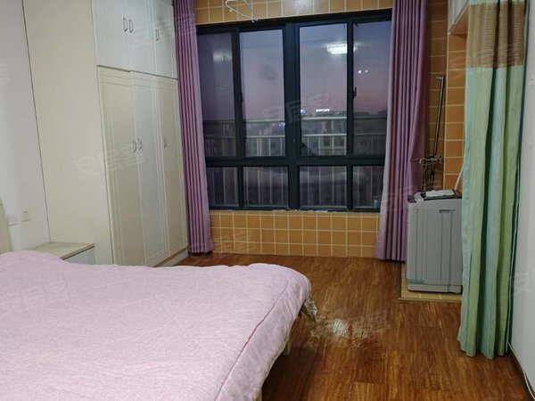 安阳文峰中环百货义乌城义乌城包物业精装一室一厅,拎包入住出门即万达,义乌商贸城。出租房源真实图片