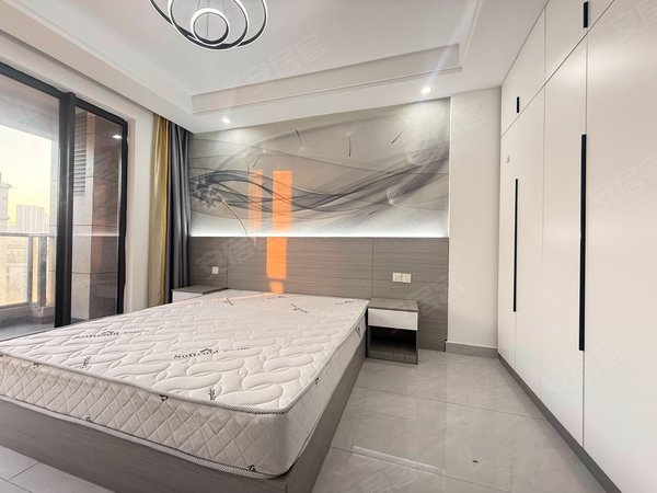 海宁海宁市区硖石华鸿原墅(公寓住宅)南关厢附近，华鸿原墅精装1室，到顶大衣柜，天然气做饭，可短租出租房源真实图片