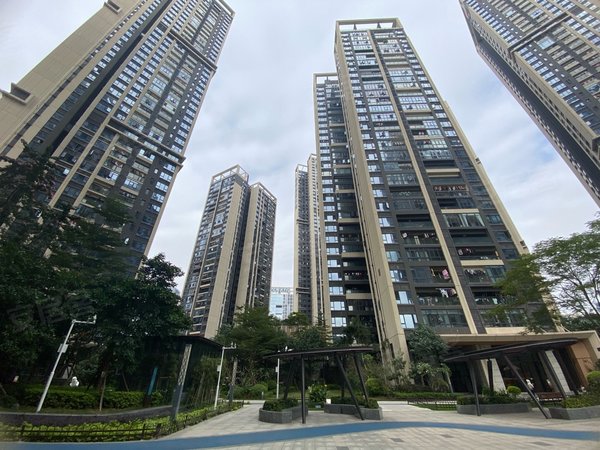 深圳光明光明勤诚达正大城(一期)长圳地铁 勤诚达正大城1期3房 楼下