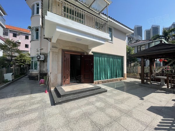 广州花都狮岭溢盈湖畔(别墅)独栋别墅 两层300平 精致装 有钥匙 业主