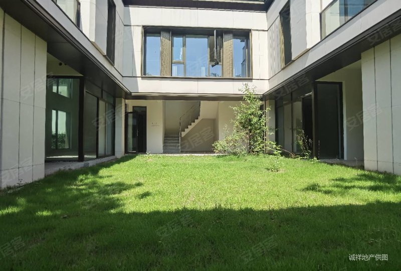 现在传统相结合的合院 配东厢房西厢房,铂悦滨江(别墅)二手房,740万,4