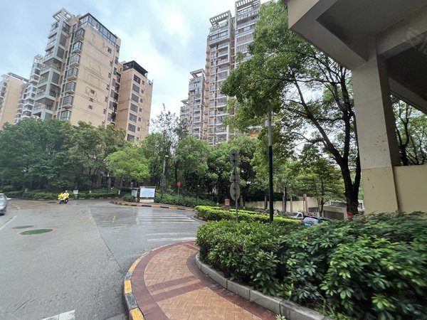 南宁青秀凤岭南中房翡翠园二期东盟商务区翡翠园二期三房出租 近三中