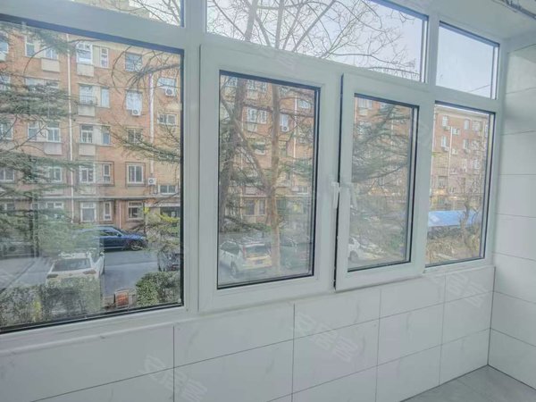 北京海淀清华大学清华大学家属院实勘房源清華大学家属院精装三居室推荐!临近清華北D 付中付小出租房源真实图片