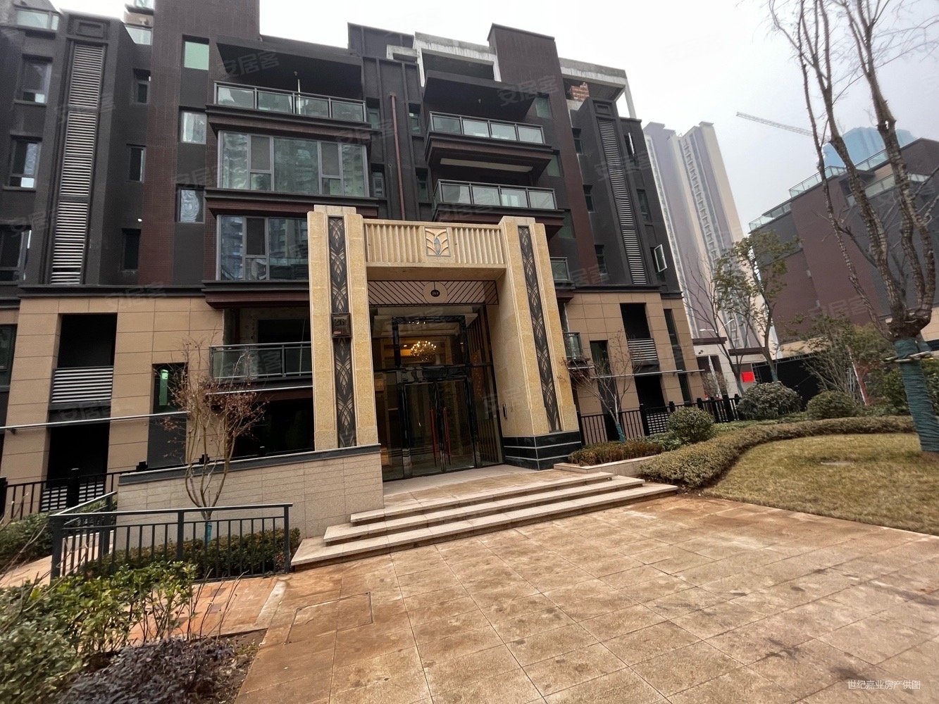 海伦湾二期电梯别墅采光好南北通透送车位