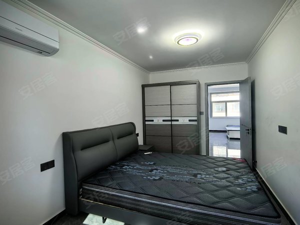 徐州新沂新华路城南新村小区城南新村两室一厅家具家电齐全精装修拎包入住1100包物业出租房源真实图片