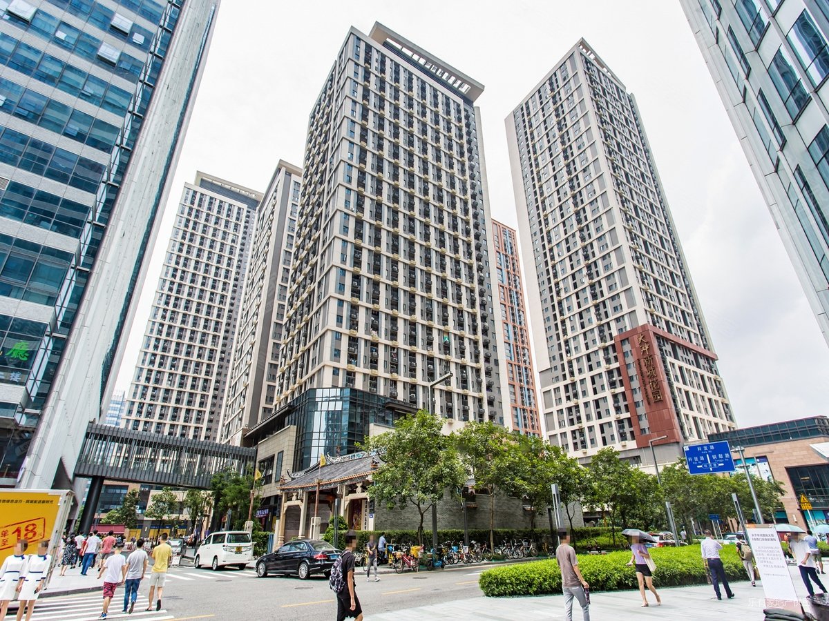 南山华润城大冲急售大冲新城花园330就可以带走50平