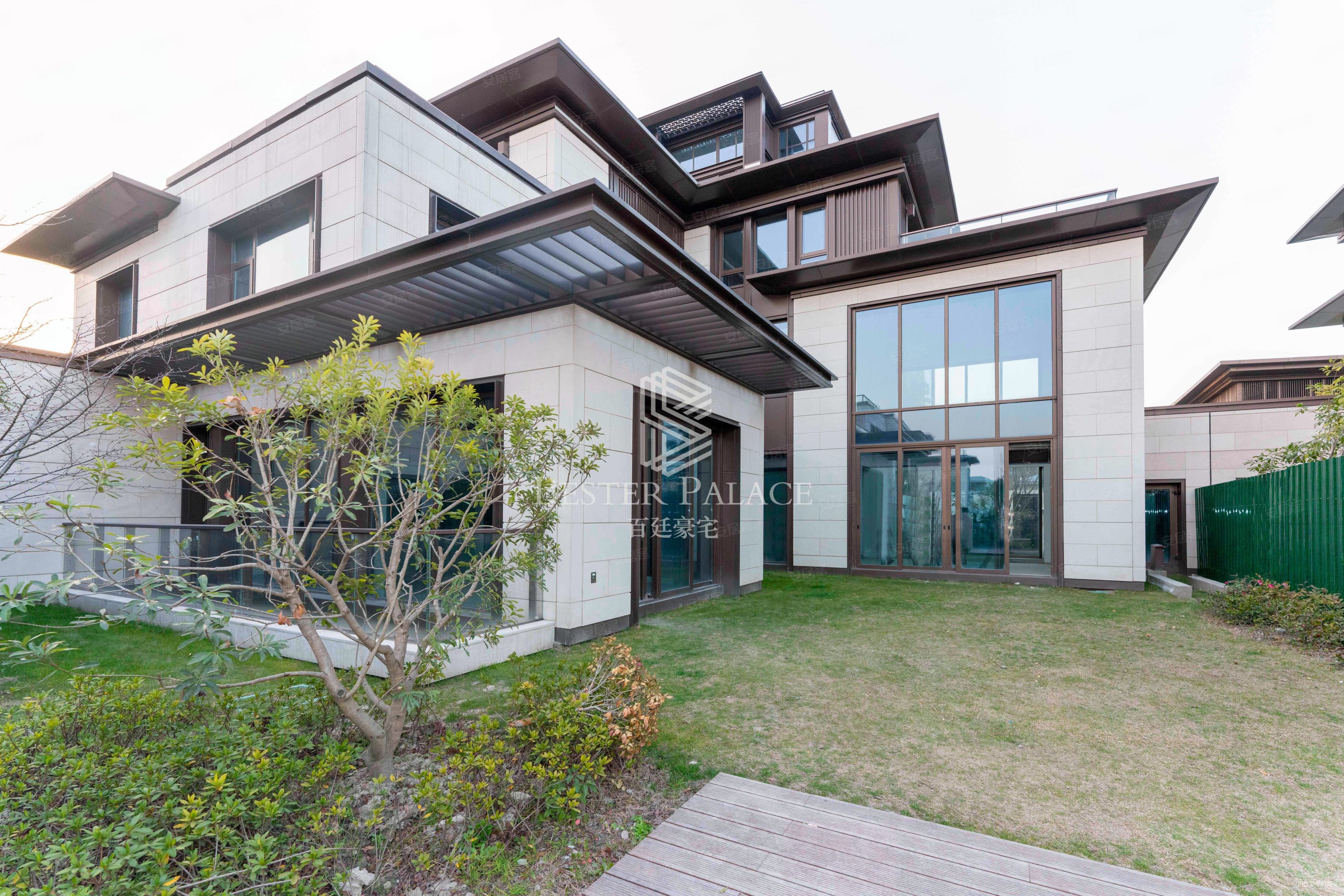 上海房产网>上海二手房>浦东二手房>碧云二手房>碧云尊邸(别墅)>