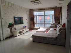 赤峰新城区玉龙大街水榭花都B区,118平,5楼西边户,三室,家具家电齐全,年租出租房源真实图片
