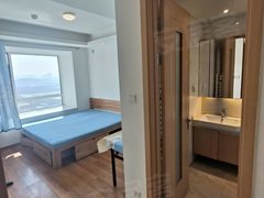 青岛黄岛辛安1.8大床，两个衣柜电梯房（个人）无中介出租房源真实图片