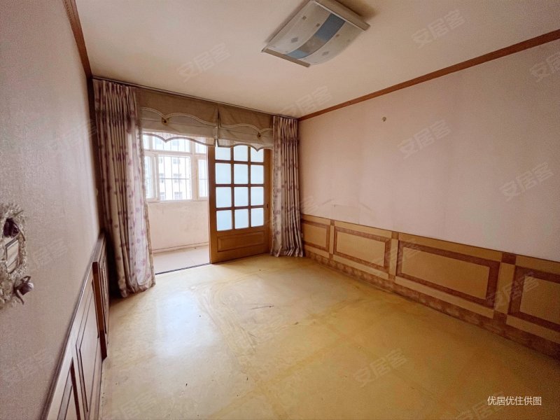 团岛路,精装二楼,可改三卧,全明户型,我有钥匙,随时看房,盛泰颐和花苑