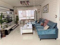 格尔木城区格尔木市盐湖广场玲珑湾小区，两室两厅一卫，中间楼层，精装修出租房源真实图片