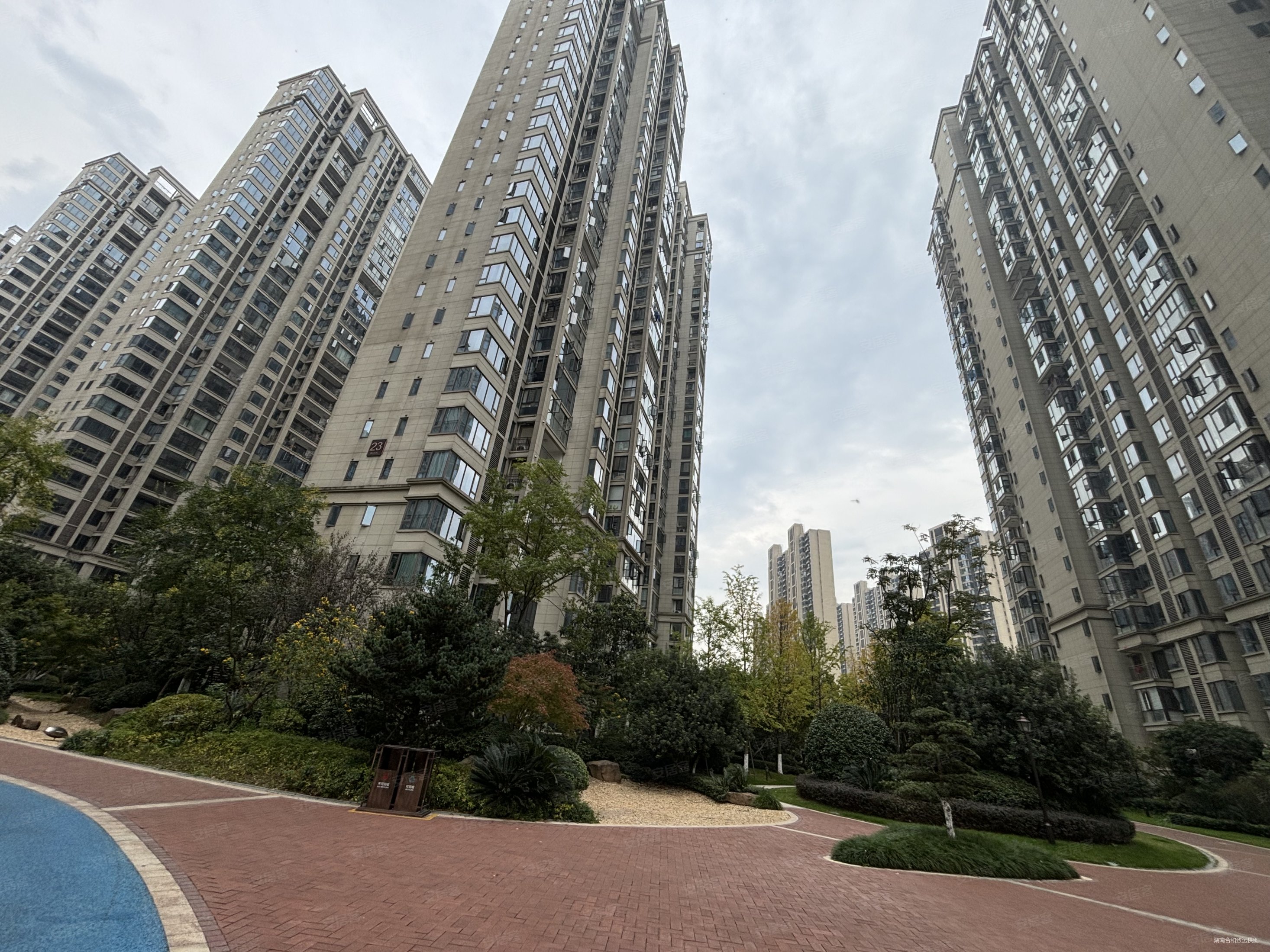 长沙房产网>长沙二手房>岳麓二手房>枫林三路二手房>梅溪湖金茂湾