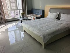 海西格尔木城区玉都山水花园一室一厅一卫一厨出租，家具家电齐全，领包入住出租房源真实图片