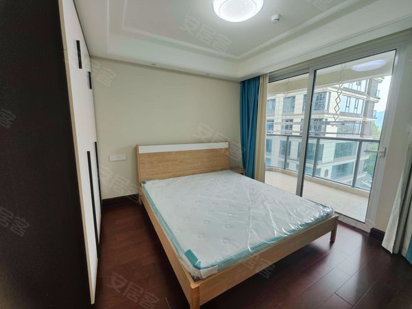杭州萧山城厢滨江御江南(公寓住宅)滨江御江南华庭 整租4室东边套精装