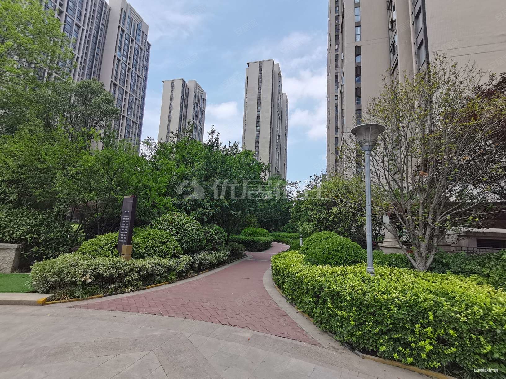 看房提前联系,升龙又一城(1期)二手房,123万,3室2厅,1卫,94平米-郑州