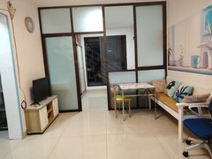 桂林临桂西城大道兴荣郡1房1厅带露台，家具家电齐全拎包入住，随时看房出租房源真实图片