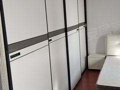 台州路桥金清黄金海岸一室一厅一厨一卫精装修出租，看房随时，电梯房出租房源真实图片