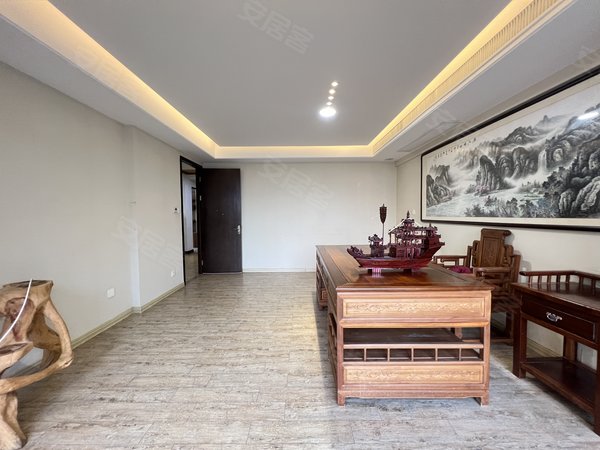 索高稻田北尚大平层 两梯两户 高端红木办公设施,晋安租房-福州58安居