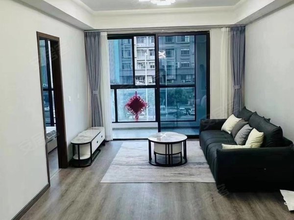 绍兴诸暨诸暨市区朗臻鸿祥华府城东鸿祥华府三室两厅车位3600月,随时