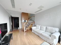 南京建邺茶南金地名京 河西金鹰旁 复式两层 精装两房设施全拎包住出租房源真实图片