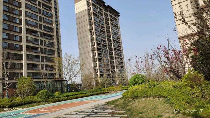 众安青岛新城市3室2厅1卫88.39㎡南北63万