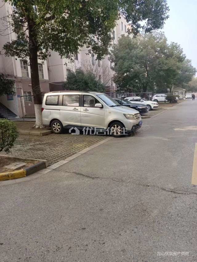 富华园3室南北通透80平清水房东急置换诚心出售