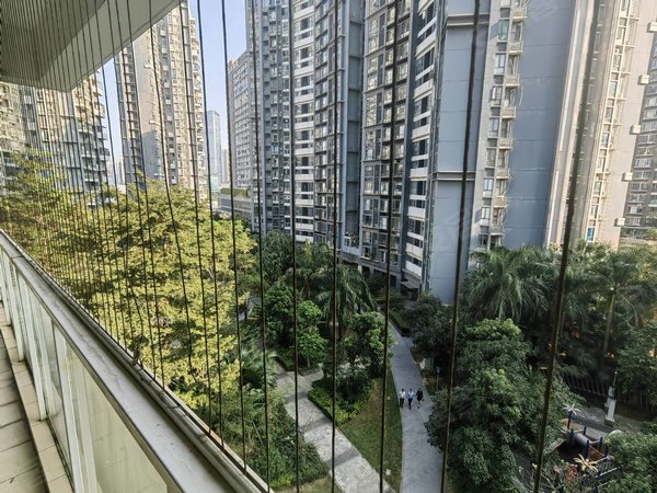 深圳宝安宝安中心区第5大道高发西岸花园户型不错,厅,主卧,次卧3出