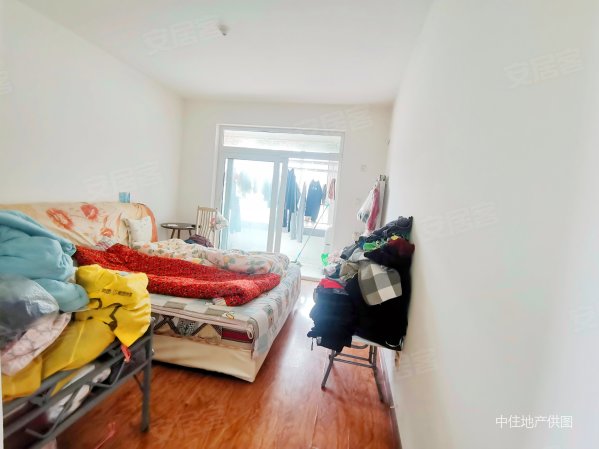 地铁口旁双卫地下室中心位置独栋独单元腊山南苑