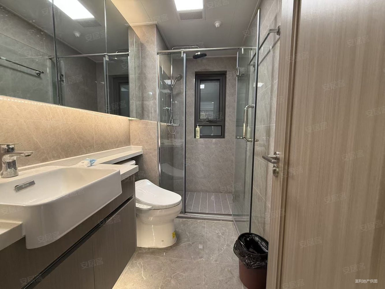 吾悦首府3室2厅2卫113㎡南北129万